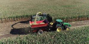 H&S HDB9215 Loadmaster X dump cart in a field