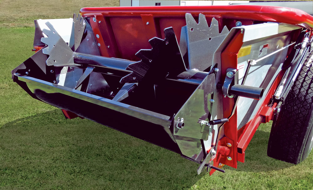 closeup of H&S 2280 standard duty manure spreader rear trip pan
