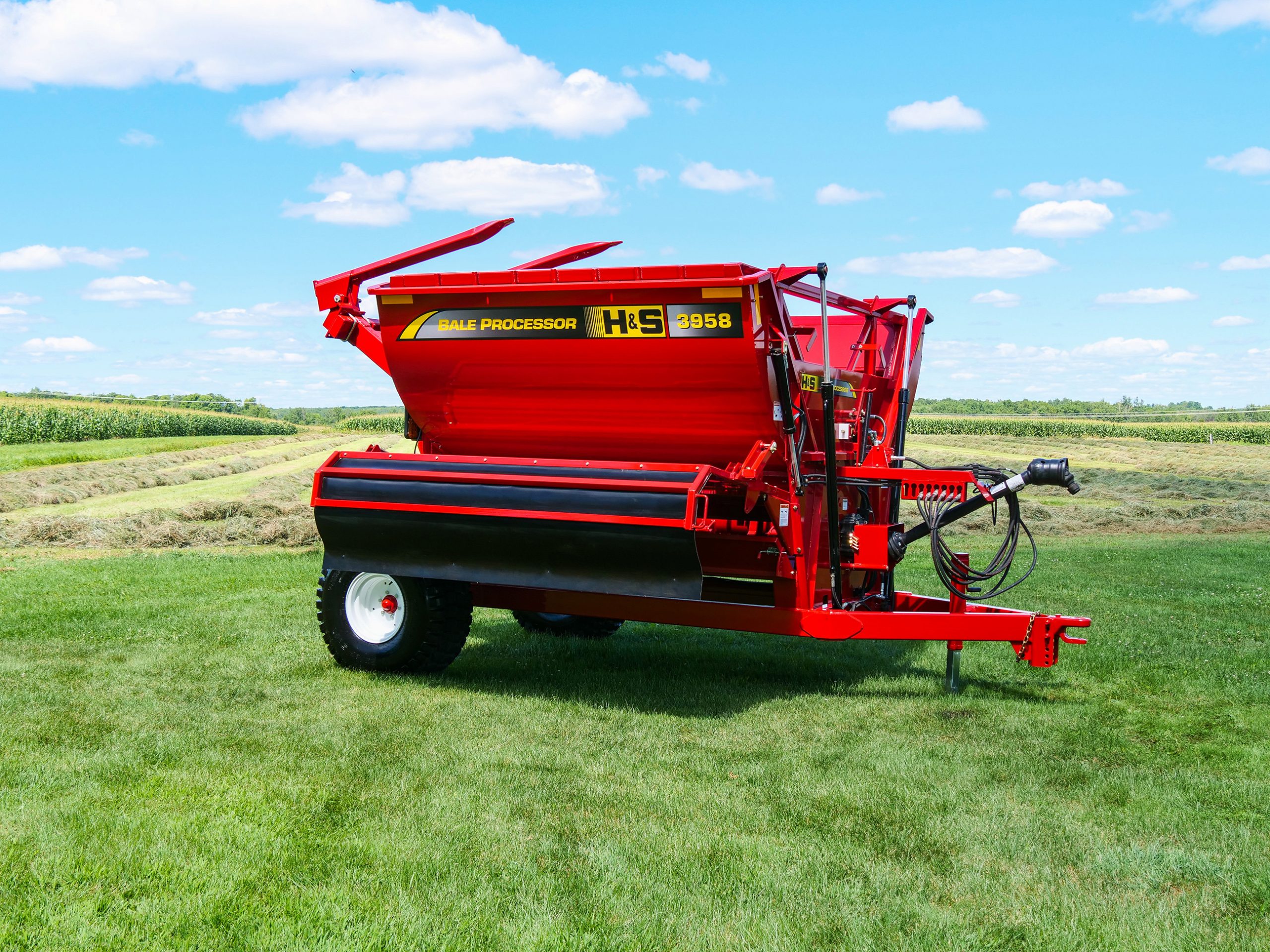 H&S 3958 right side discharge bale processor product
