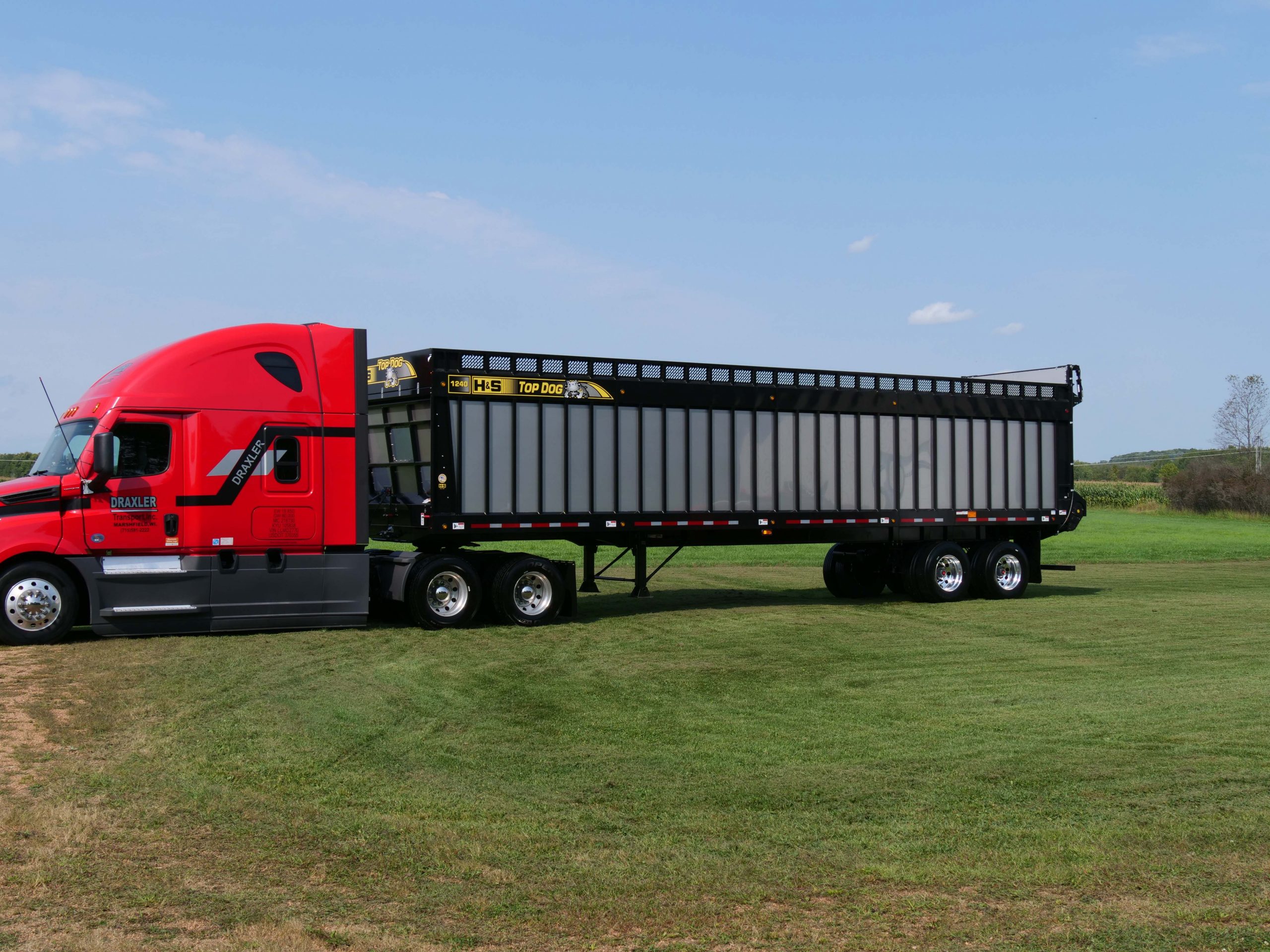 H&S 1240 Top Dog rear unload semi mounted forage box product