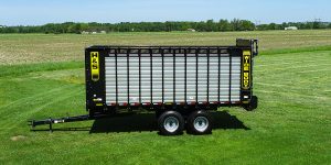 H&S 8222 Wide Body rear unload forage box with aluminized sides