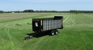 H&S 8220 Wide Body rear unload forage box with aluminized sides